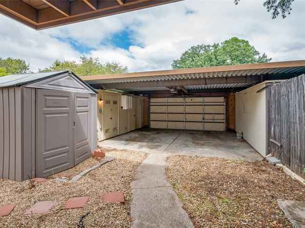 2105 Warnford Pl, Arlington, TX 76015