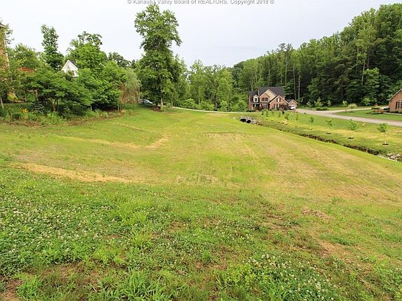 3rd image of 131 Crestridge Dr