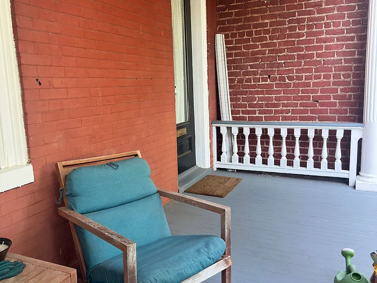 2706 E Broad St — Photo 2