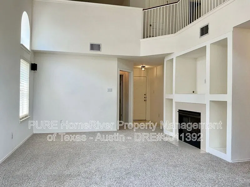 3 bed, 3.0 bath, 1769 sqft, $1,995 — Photo 4