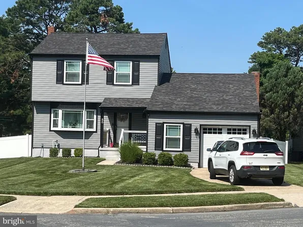 86 Deer Park Cir, Blackwood, NJ 08012
