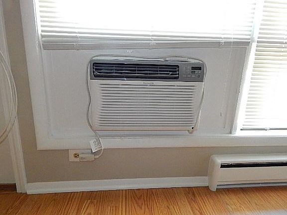 5th image of 17 E Quincy St APT 5