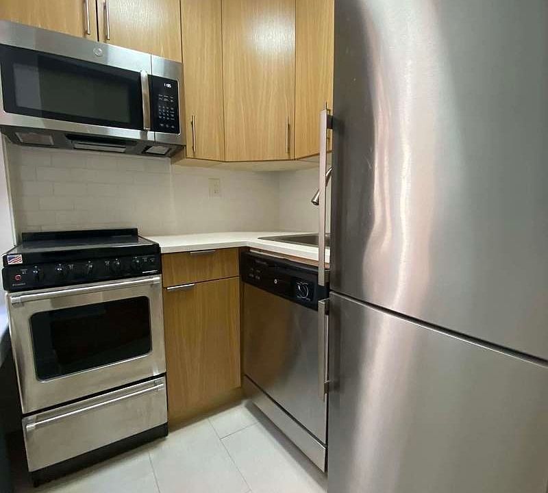 1st image of 148 W 68th St APT 6F