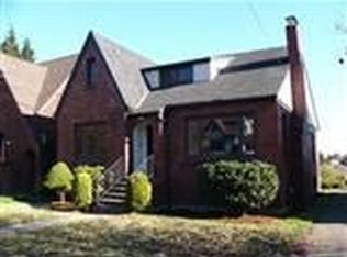 7716 Dibble Ave NW, Seattle, WA 98117