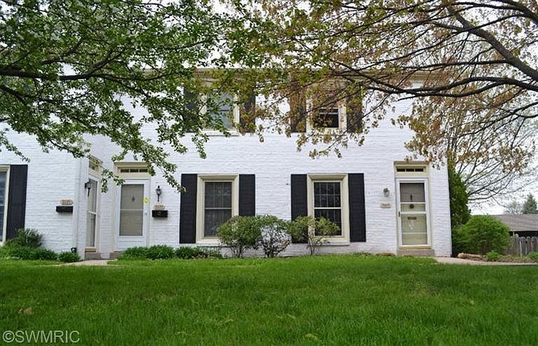 1st image of 2432 Abbington Dr SE
