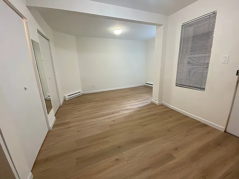3454 N Elaine Pl #G — Photo 12