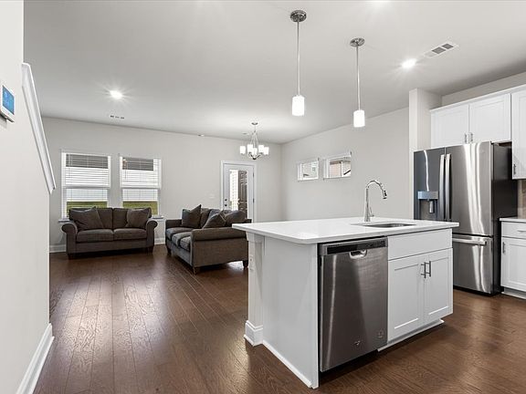 2nd image of 4512 Skywood Ln