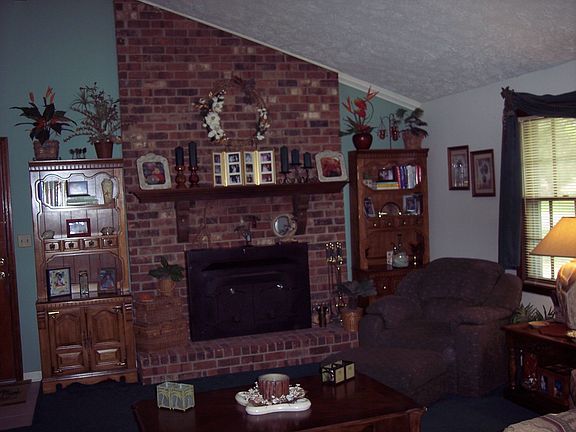 Bk. Fireplace in Great Room