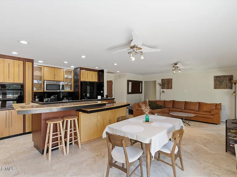 4613 E Vernon Ave — Photo 6