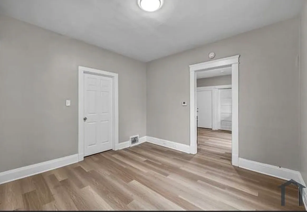2 bed, 704 sqft, $1,050 — Photo 4