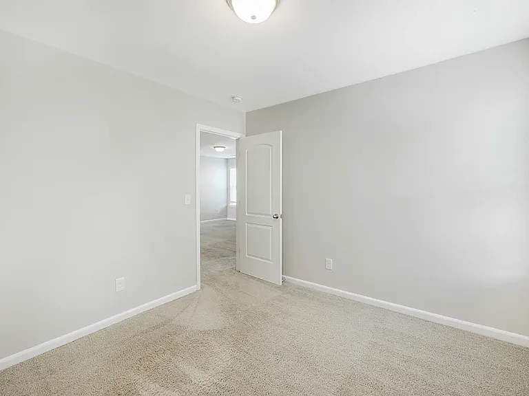 209 Kirkside Dr — Photo 12