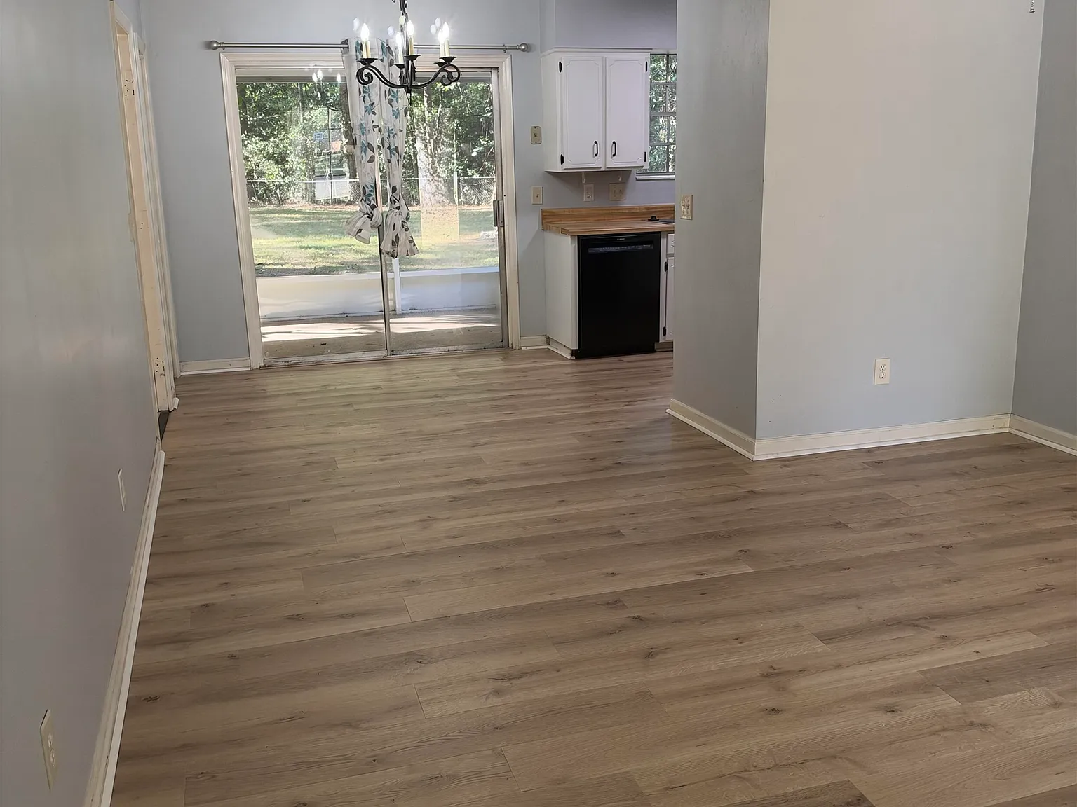 4 bed, 1100 sqft, $2,000 — Photo 4