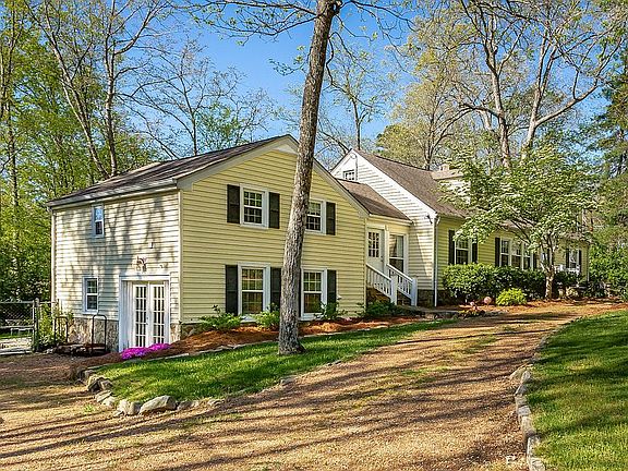 208 Red Riding Hood Tr. HD-5