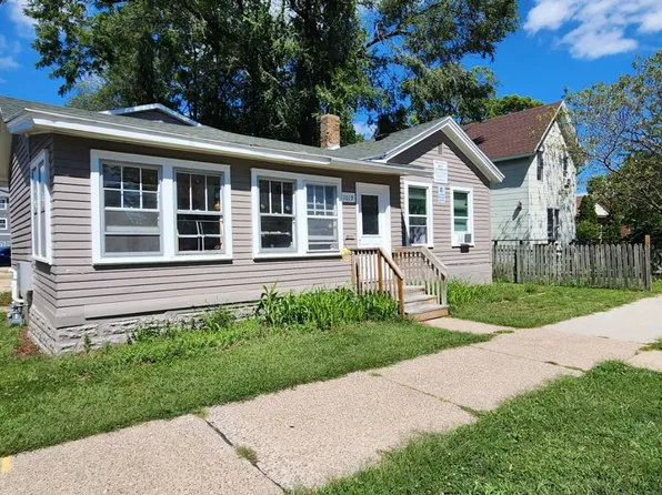 trr1019, 1019 State St APT 3, La Crosse, WI 54601