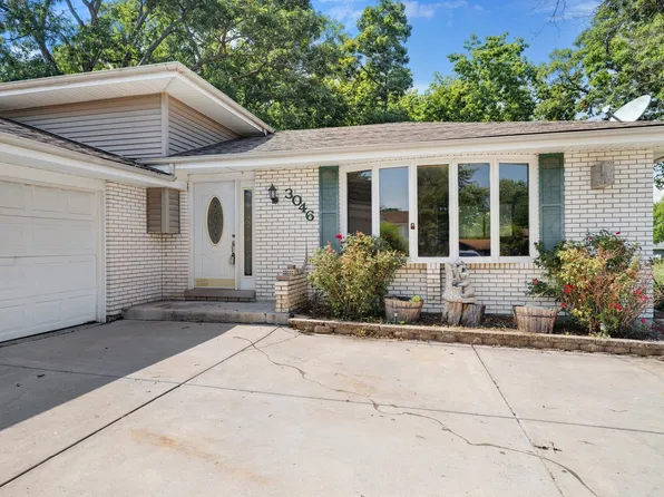 3046 Sunrise Dr, Crown Point, IN 46307