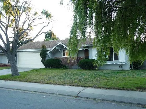 147 Del Mar Dr photo 1