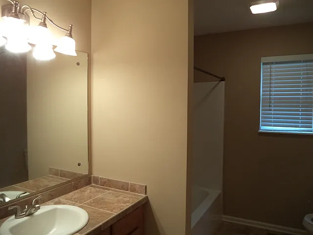 310 Fox Hunters Ct — Photo 13