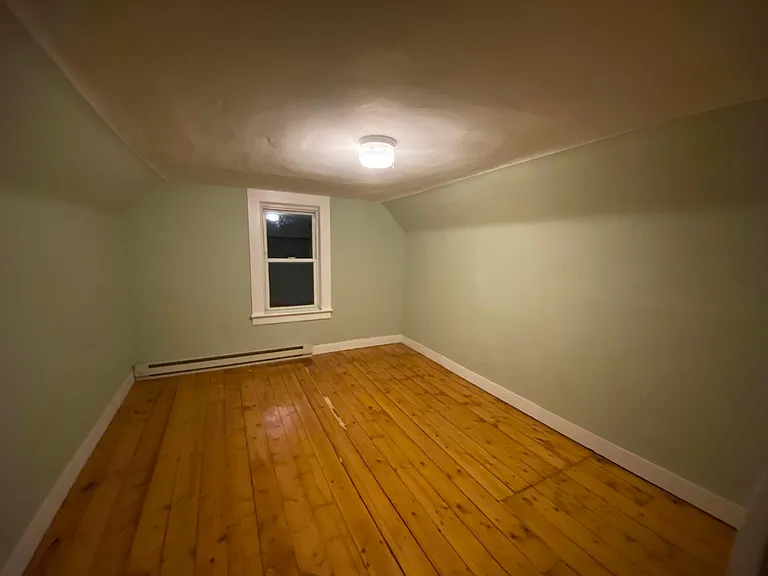Third floor space (bedroom/study).