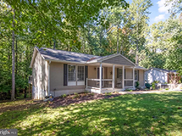 8112 Harrison Dr, King George, VA 22485