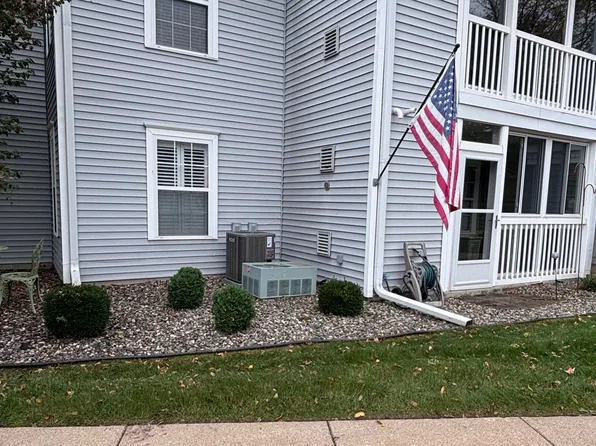 349 Westbrook Ct, Marshall, MI 49068