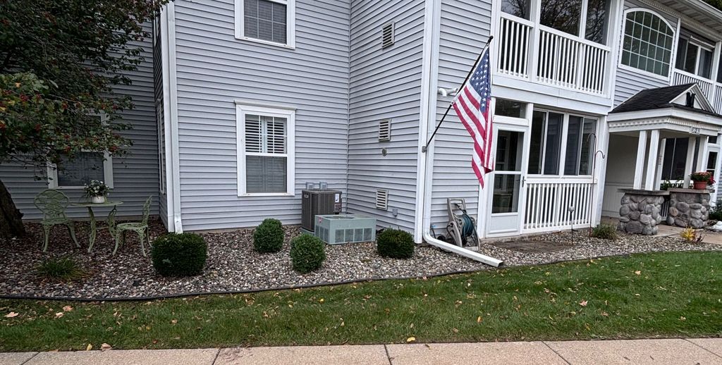 349 Westbrook Ct - Property Image