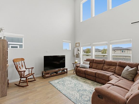 5th image of 5080 Folkstone Dr