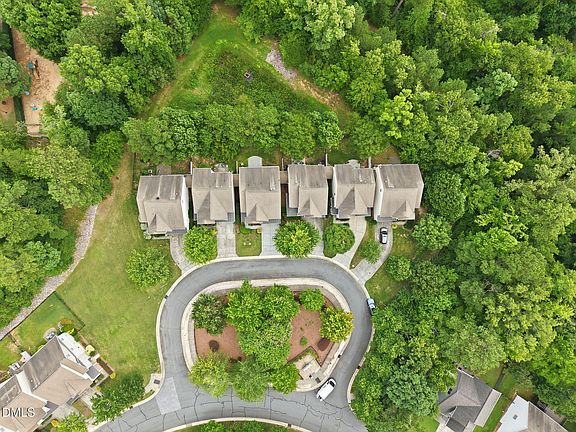 4th image of 114 Brookview St