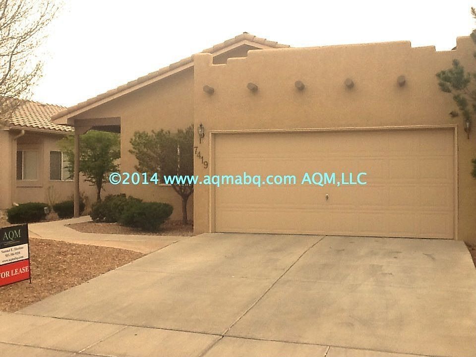House Front Yard