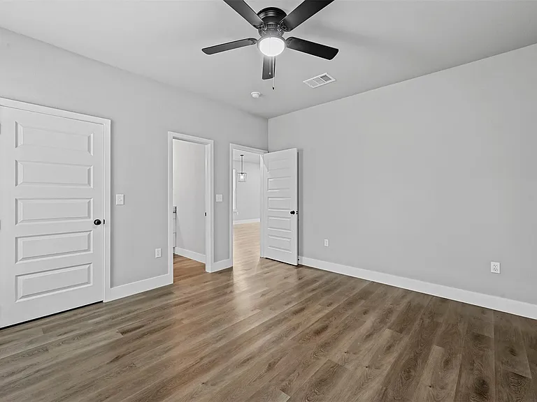 6147 Shawnee Dr — Photo 13