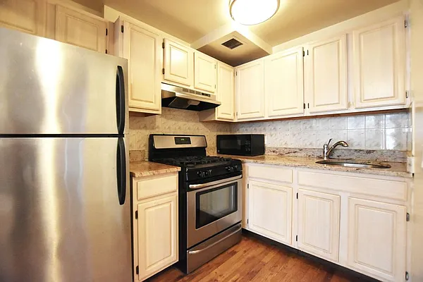Rented by Bold New York | media 14