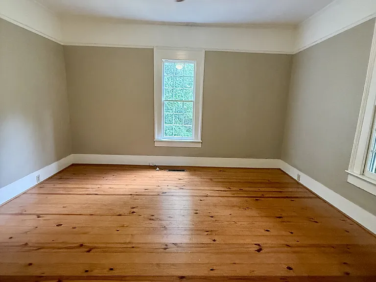 140 Park Ave — Photo 6