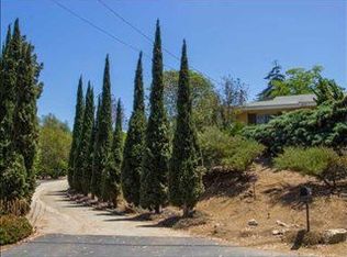 624 Vale View Dr, Vista, CA 92081