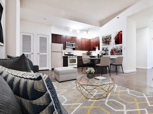 135 William Street image 1 of 12