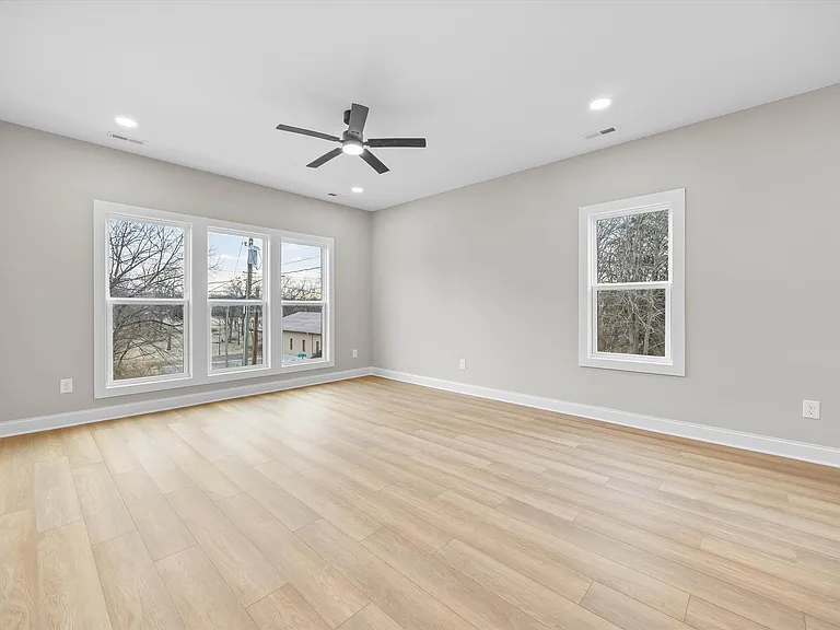 401 Lee St — Photo 36