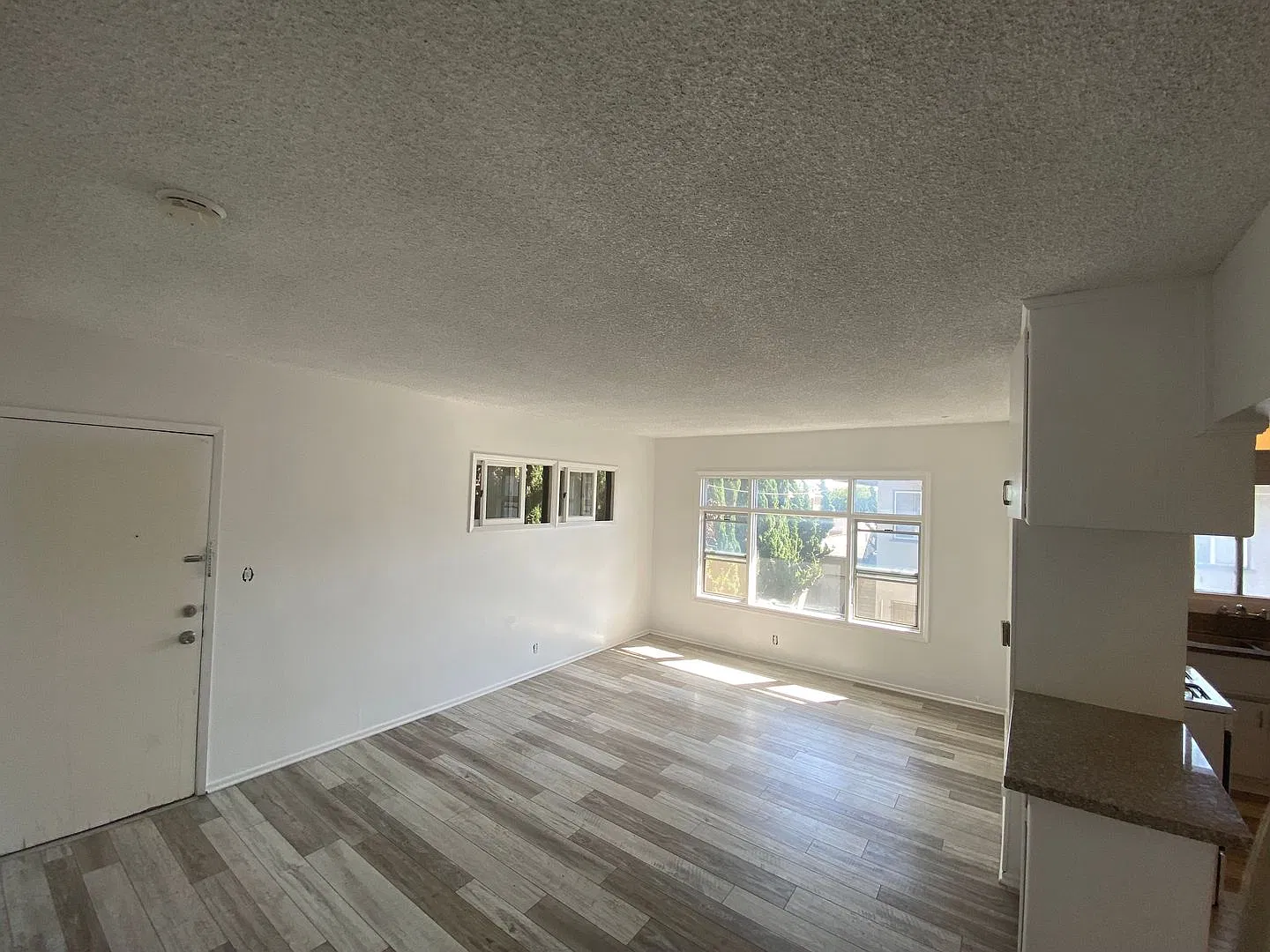 821 Centinela Ave (9956) — Photo 1