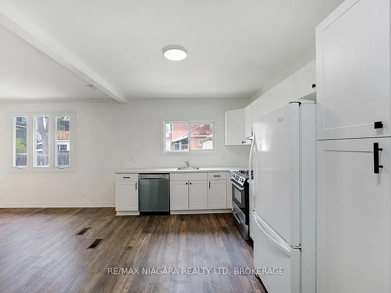 20 Randolph St — Photo 15