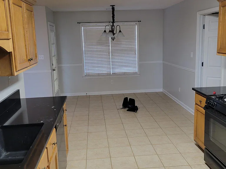 1573 Lyla Cv — Photo 13