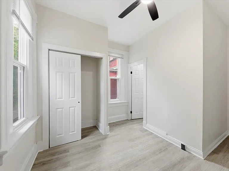 2502 Halstead St — Photo 17