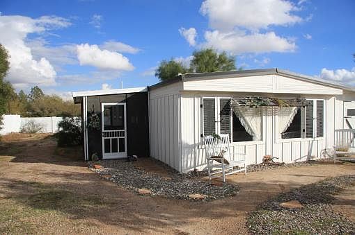 1st image of 10877 N Hillside Dr