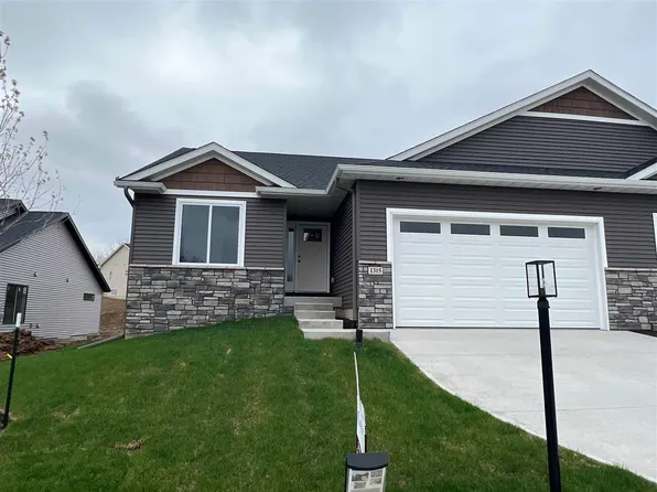 1315 Legend Dr, Tiffin, IA 52340