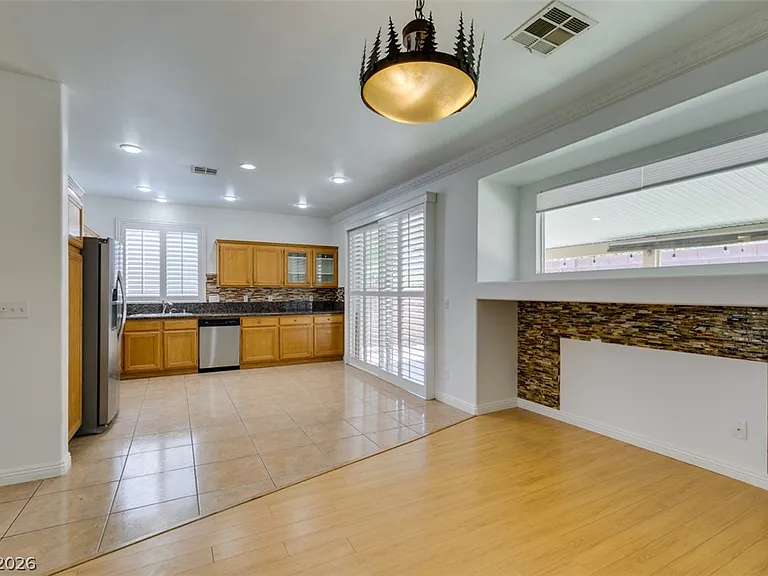 10513 Shanna Trellis Ave — Photo 11