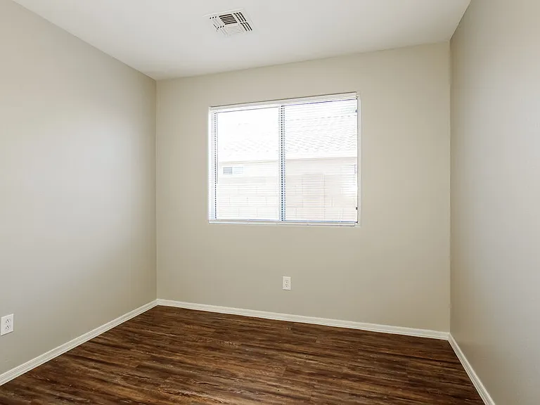 3326 W Shumway Farm Rd — Photo 13