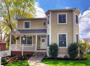 15 Pell Pl, Pelham, NY 10803