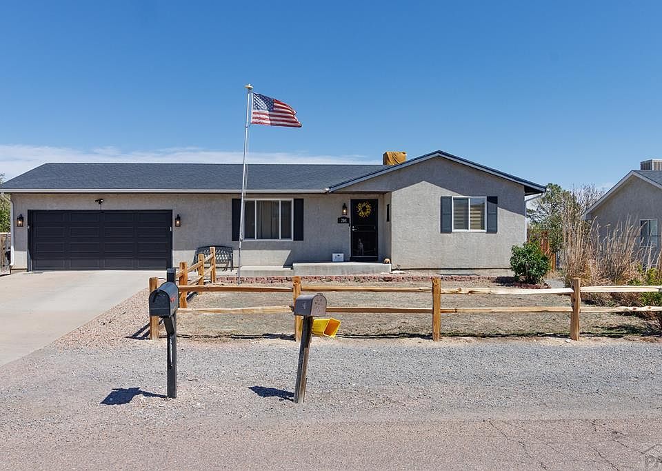 1st image of 208 S Dacona Dr