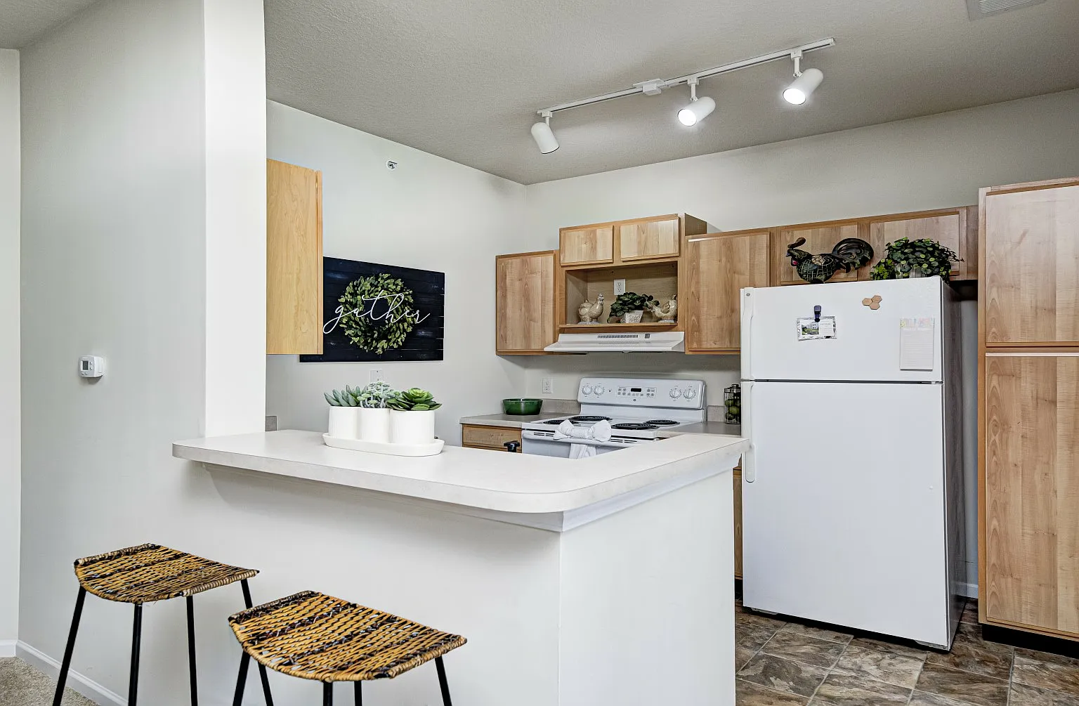 StoneBridge Luxury Apartment Homes — Photo 2