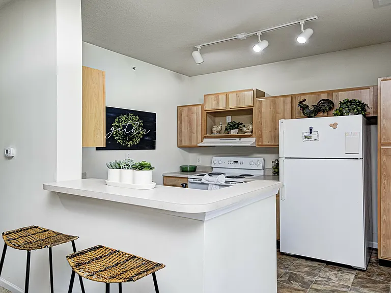 StoneBridge Luxury Apartment Homes — Photo 2