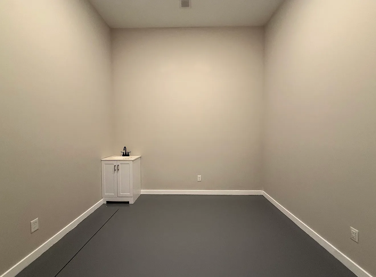 120 Eleanor Way - 1 — Photo 1