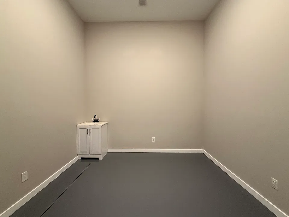 120 Eleanor Way #1EROOM-3
