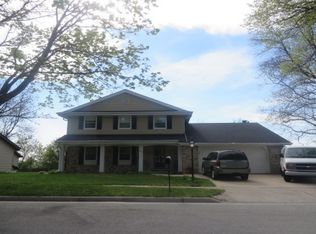 2416 Broken Hill Rd, Waukesha, WI 53188