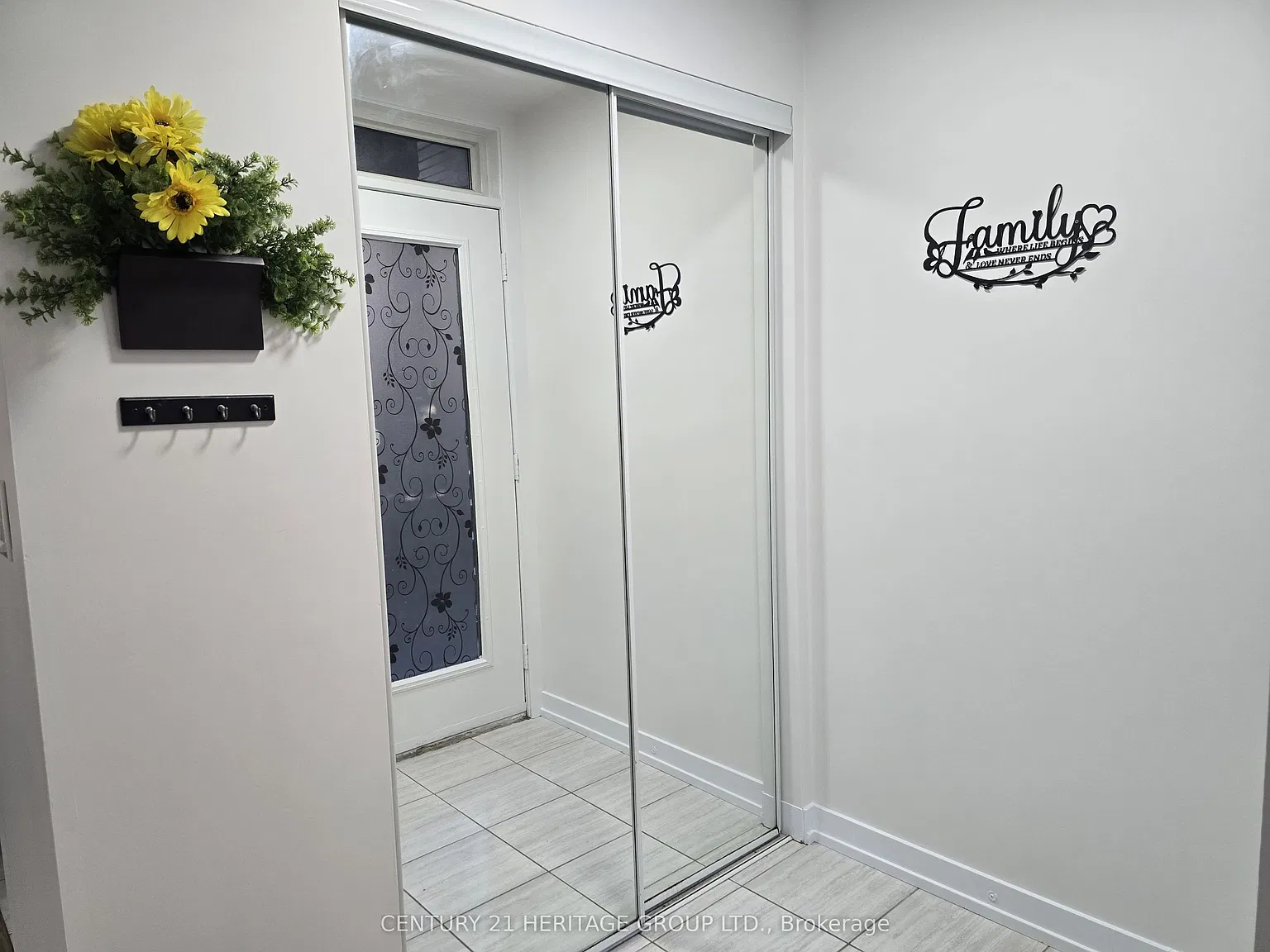 2 bed, $2,400 — Photo 4